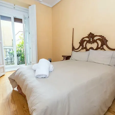 Calle Huertas Apartment