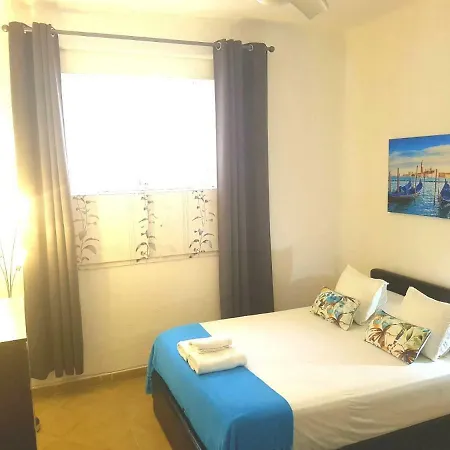 Guest house Alojamiento Plaza Espana *