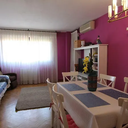 Mendez Alvaro Apartment *