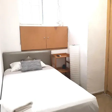 Guest house Alojamiento Plaza Espana Madrid