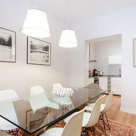 Apartment Renovated And Modern- 3bd 2bth- Anton Martin Madrid