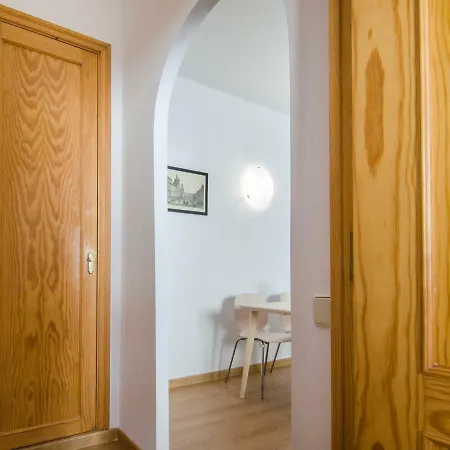 Zorrilla, 25 Apartment *