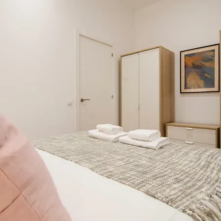 Apartment Renovated And Modern- 3bd 2bth- Anton Martin Madrid