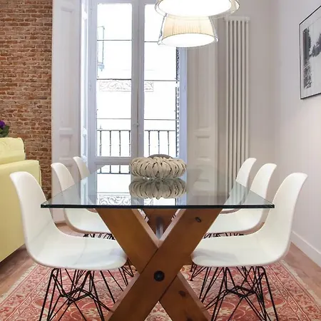 Renovated And Modern- 3bd 2bth- Anton Martin Apartment