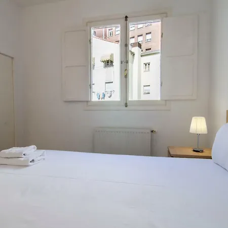 Zorrilla, 25 *