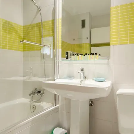 Zorrilla, 25 Apartment *