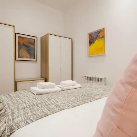 Renovated And Modern- 3bd 2bth- Anton Martin Apartment *