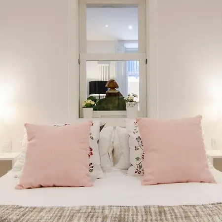 Apartment Renovated And Modern- 3bd 2bth- Anton Martin Madrid
