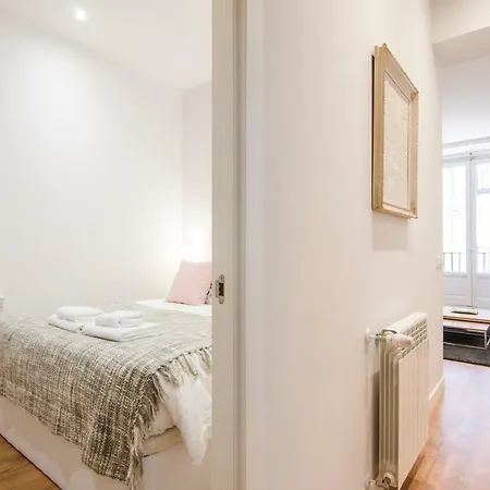 Apartment Renovated And Modern- 3bd 2bth- Anton Martin Madrid