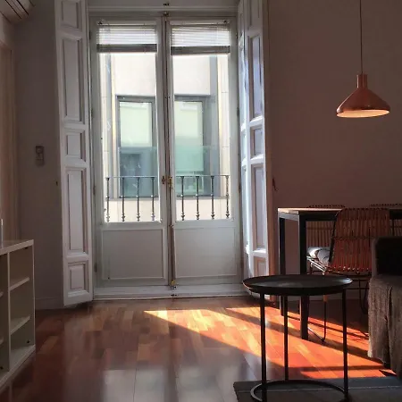 I19 - One Bedroom Appartement Madrid