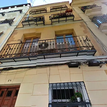 En Calle Tres Peces Διαμέρισμα *