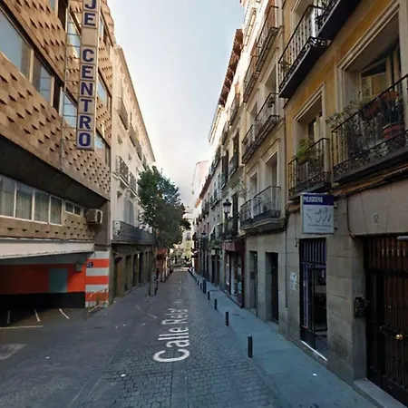En Calle Relatores *