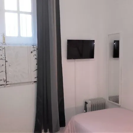 Guest house Alojamiento Plaza Espana Madrid