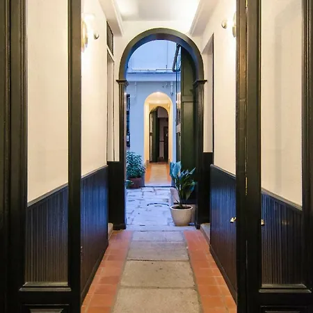 Apartment San Vicente Ferrer 22 Madrid