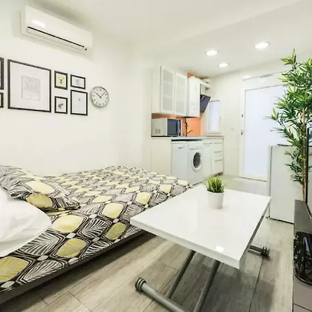 Tirso De Molina Apartment *