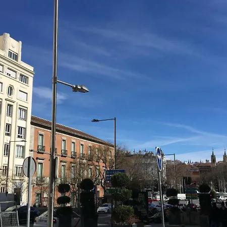 Smart Plaza De Las Cortes