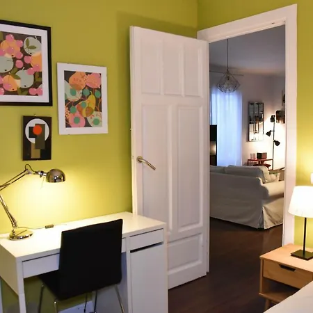 Smart Plaza De Las Cortes Apartment *