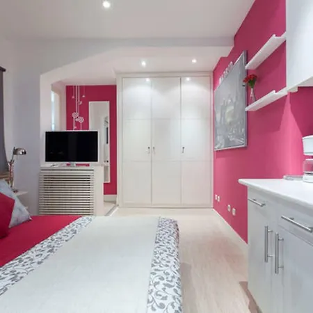 Estudio En Calle Gravina - Chueca