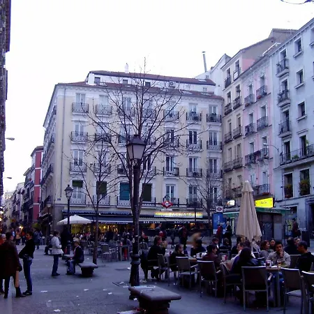 Estudio En Calle Gravina - Chueca
