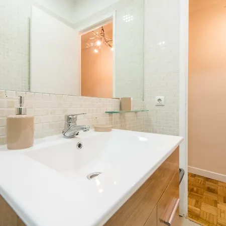 For Rio Maz10 Apartment Madrid