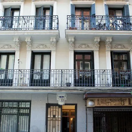 Elegante Piso Junto Al Museo Del Prado Apartment *