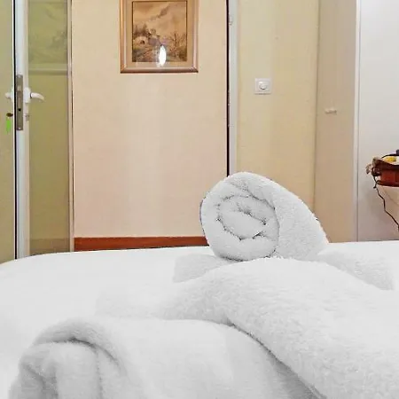 Casa Reina- Classical With Lift In Sol And Mayor Apartamento *