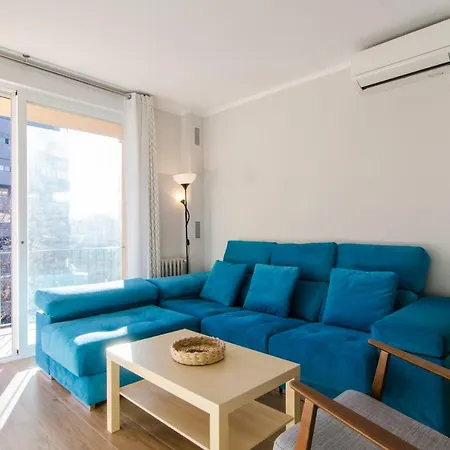 Hermano Garate, 9 Apartment *