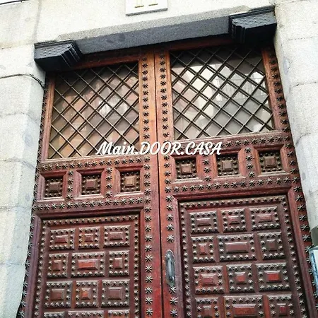 Casa Reina- Classical With Lift In Sol And Mayor Apartamento