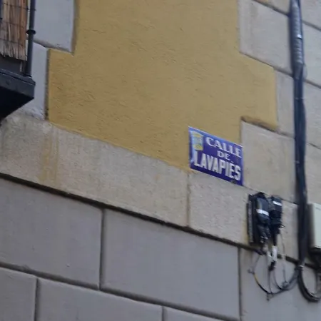 Apartamento Lavapies Apartment *