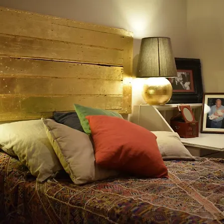 Homestay Alojamiento Silvie La Puce Madrid
