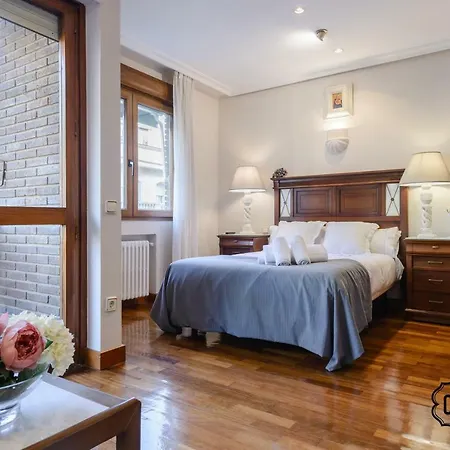 Charming Argueelles Apartment