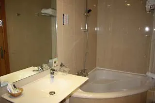 Ah Liceo - Arturo Soria Centro 4*