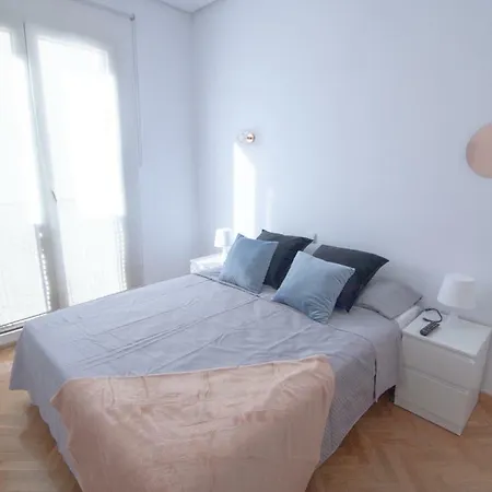 Apartamento En Calle Montera * Madrid