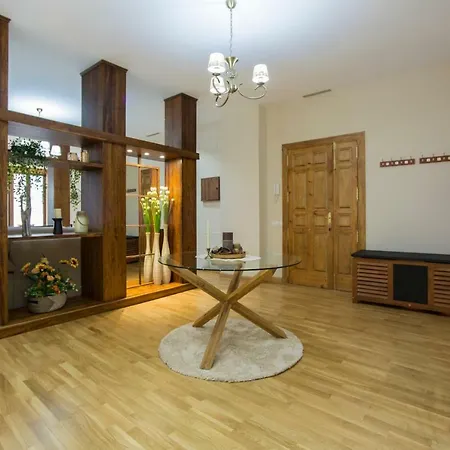 Royal Gran Vía. Apartamento