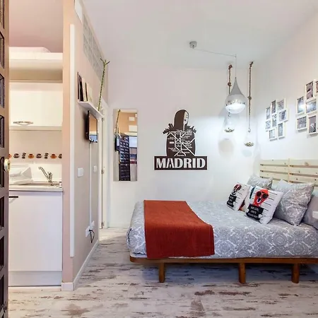 Estudio En Malasaña - Calle Tesoro * Madrid