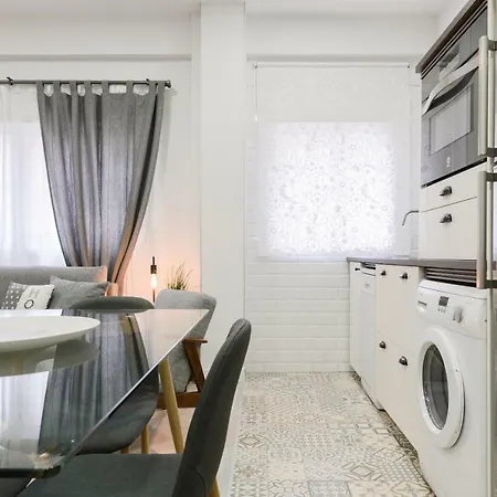 Charming Puerta De Toledo Apartment *