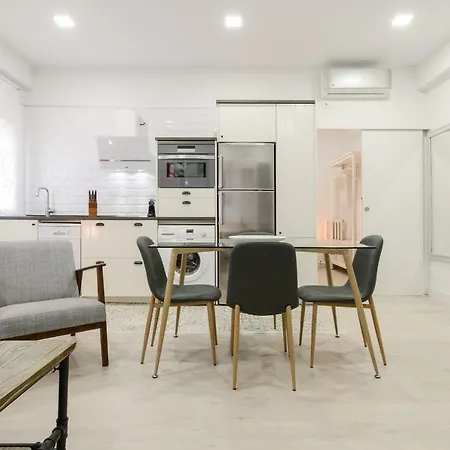 Charming Puerta De Toledo Apartment Madrid