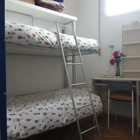 Privada Paseo Del Arte Homestay Madrid