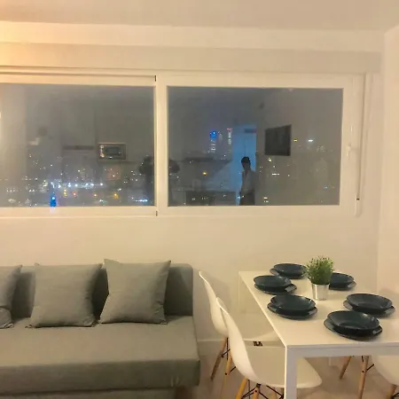 Pisos Con Piscina De Temporada Corta Apartment