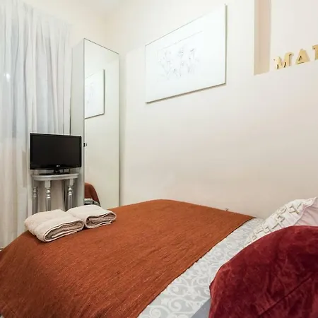 Apartment En Calle Relatores Madrid