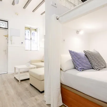 Apartment Charming Puerta De Toledo Ii