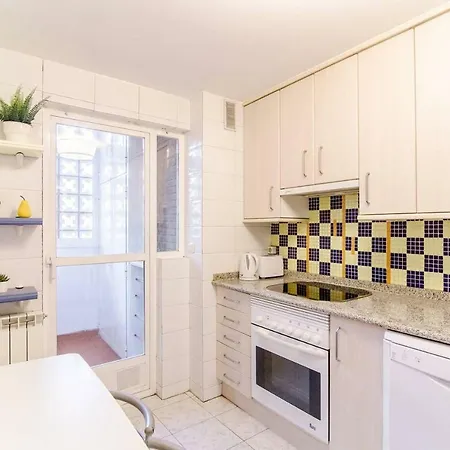 Bright Flat Parking/wanda Metropolitano/ Airport * Madrid