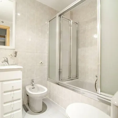 Apartment Bright Flat Parking/wanda Metropolitano/ Airport