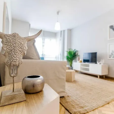 Apartment Bright Flat Parking/wanda Metropolitano/ Airport