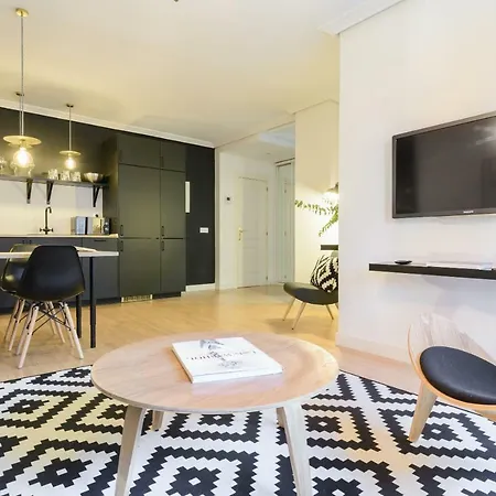 Charming Puerta De Toledo Iv Apartment