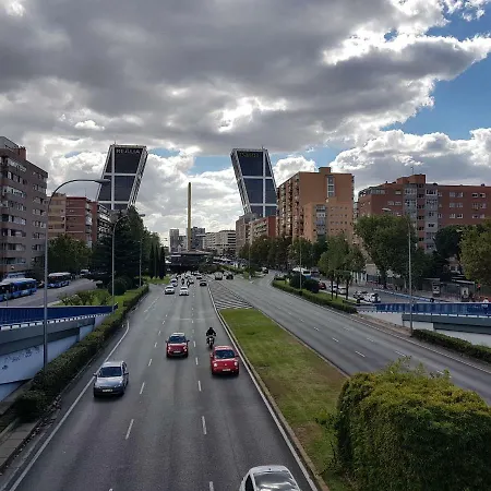 Bonito Apto Cinco Torres Plaza Castilla