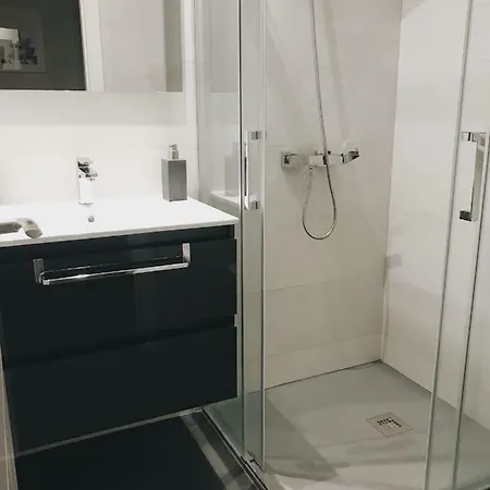 Apartamento Recién Reformado En Avenida Reina Victoria