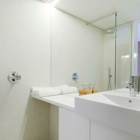 Hoom Juan Bravo Apartment Madrid
