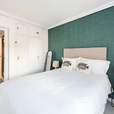 Super View Plaza Mayor Apartment *