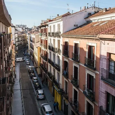 Super View Plaza Mayor Apartment *
